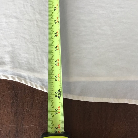 Who What Wear womens M cream lace ruffled embroidered long sleeve blouse keyhole - Picture 9 of 12